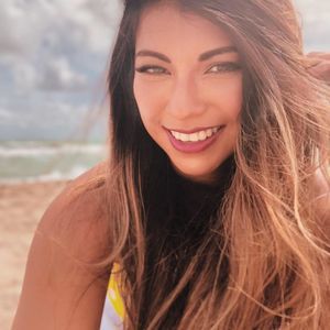 Meet your Posher, Hillary